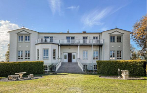 Nice Apartment In Hohen Wieschendorf With Wifi, Hohenkirchen